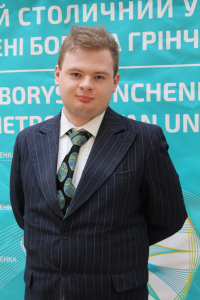 (4) Юрковський Денис Вікторович